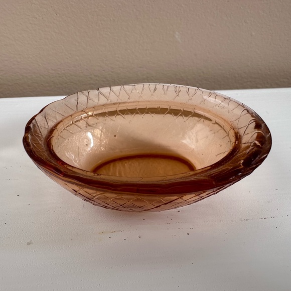 Vintage Glass Hen on Nest Dish - Picture 3 of 4